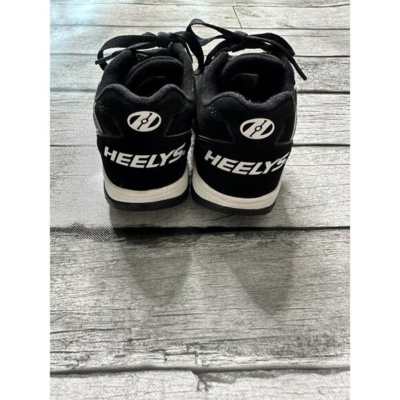 Heelys Size 2 - Picture 2 of 11